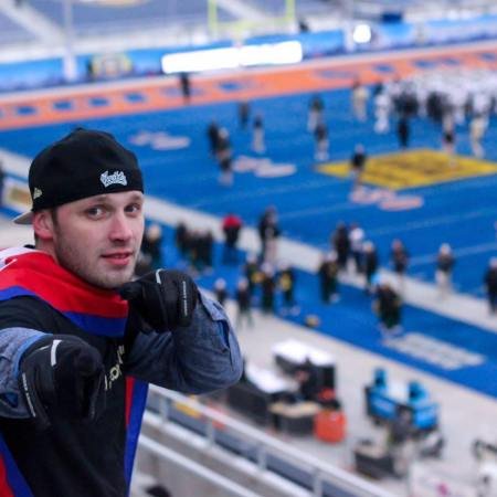 Sean Kramer freezing his fucking ass off at the Famous Idaho Potato Bowl